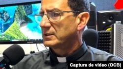 El sacerdote cubano Alberto Reyes Pías.