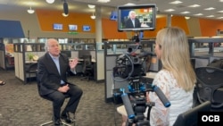 El exsecretario general de la OEA Luis Almagro durante la entrevista para el documental.