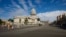 El capitolio nacional de Cuba, sede de la Asamblea Nacional del Poder Popular, fue escenario de una protesta masiva el 11 de julio de 2021. 