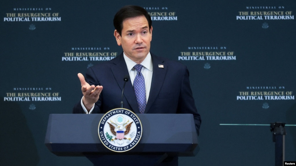 El secretario de Estado de EE. UU., Marco Rubio, habla durante una reunión ministerial sobre violencia política en el Departamento de Estado, el 16 de julio de 2026. REUTERS/Jonathan Ernst