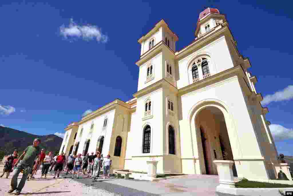 Santuario de la Virgen de la Caridad del Cobre, patrona de Cuba, en el poblado de El Cobre, en Santiago de Cuba.