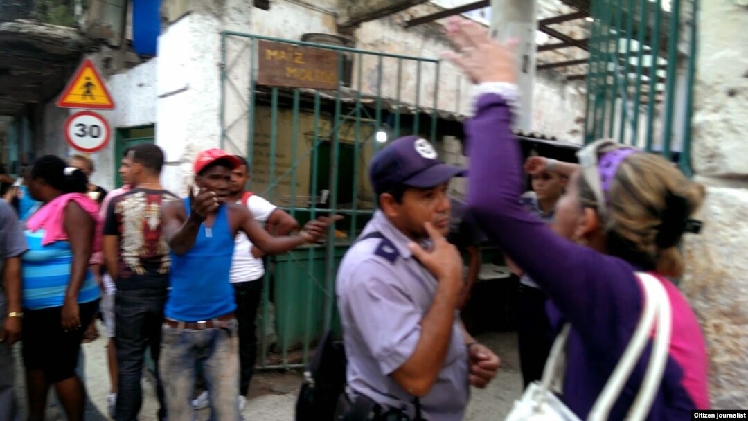 Reporta Cuba. Protesta en la Habana Vieja, 3 de febrero. Foto: Lázaro Yuri Valle.