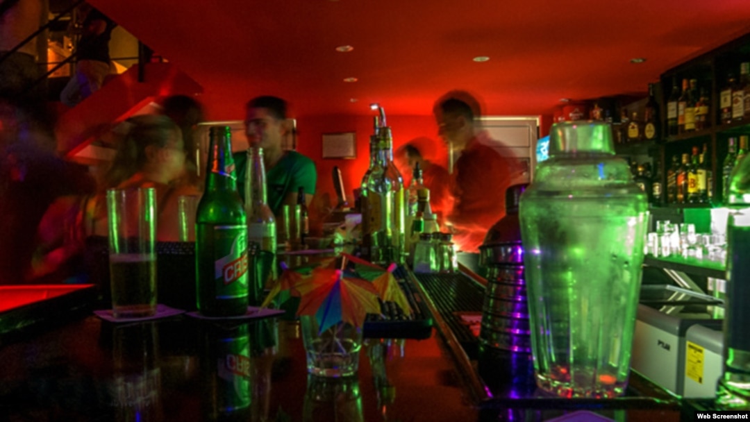 Bar Shangri Lá, uno de los más populares de La Habana. 