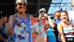 Los profesionales de MLB dan clases a niños cubanos