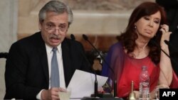 El presidente Alberto Fernández (izquierda) y la vicepresidenta Cristina Fernández de Kirchner, en una foto tomada el 1ro de marzo en la apertura del 138 periodo de sesiones del Congreso de Argentina (Foto: Alejandro Pagni/AFP).