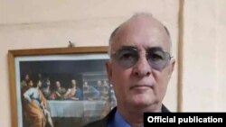 Hoy con Guillermo del Sol, Mario Félix LLeonart, Roberto de Jesús Quiñones, Juan Antonio Font, Martha Beatriz Roque, Alberto Méndez y María Elena Cruz Varela 