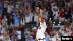 Raisel Iglesias agradece al cielo, tras apuntarse un nuevo rescate.