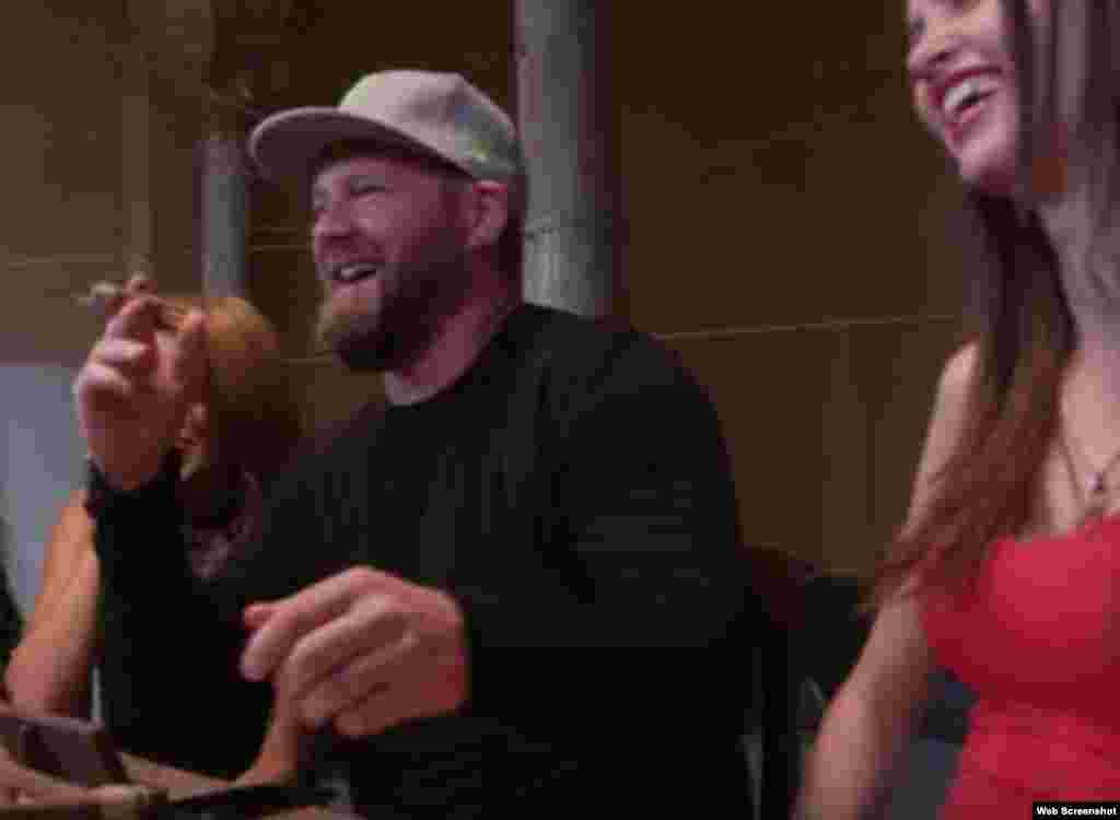 El piloto estadounidense BJ Baldwin recorrió La Habana con su Trophy Truck, un camión de 850 caballos de fuerza. &nbsp;