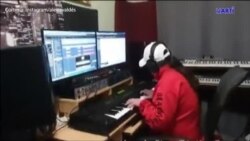 Lester Hojas interpreta el poema esperanza de Alexis Valdés