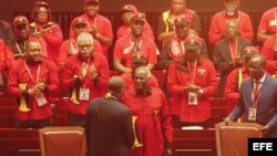 José Eduardo Dos Santos, líder del MPLA durante cuatro décadas deja el poder en Angola