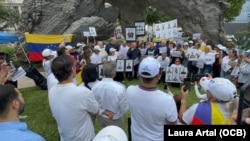 Manifestación de exiliados venezolanos en Miami exigiendo liberación de presos políticos en Venezuela 