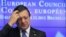 El presidente de la Comisión Europea José Manuel Barroso habla durante una conferencia de prensa.