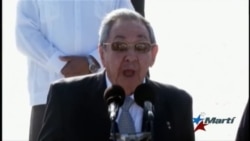 Raúl Castro se queja de cursos de periodismo en la SINA