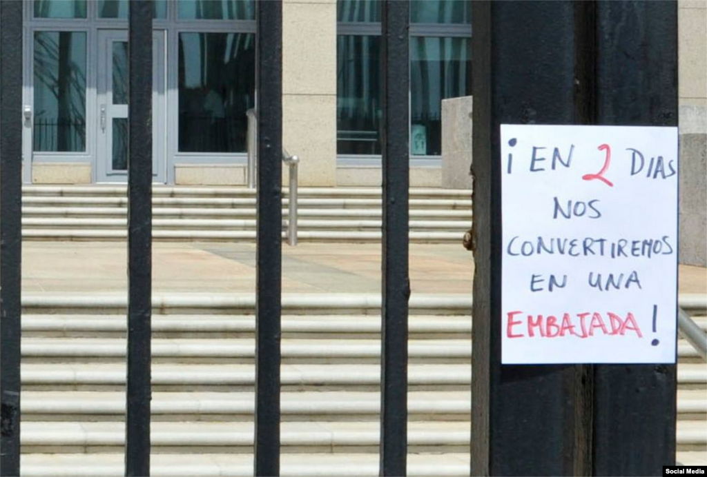 Conteo regresivo para la apertura de la Embajada de EEUU en La Habana. Foto del Facebook de la USINT.
