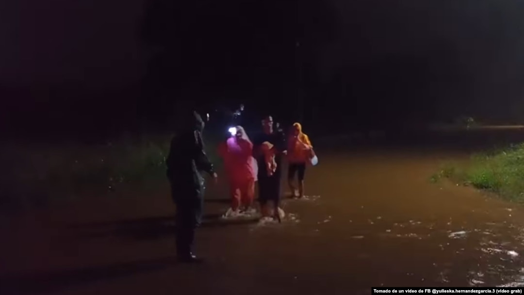 Evacuaciones en Moa en la madrugada del 26 de noviembre.