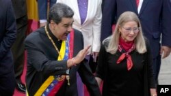 El presidente venezolano, Nicolás Maduro y Cilia Flores eldesacre 12 de enero de 2023. (Foto AP/Ariana Cubillos )