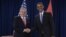 Barack Obama se reúne con su homólogo cubano, Raúl Castro, en la sede de las Naciones Unidas en Nueva York. EFE