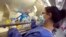 B12. BARCELONA. 19/09/11.- Una investigadora trabaja hoy en el laboratorio de IrsiCaixa, sede del HIVACAT (el proyecto de Investigación de la Vacuna del VIH de Cataluña), cuyos responsables han anunciado que, cinco años despues de su puesta en marcha, han