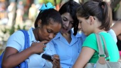 ​Jóvenes de Holguín coinciden en deseo de tener acceso libre a Internet