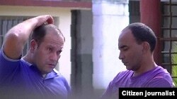 La vigilancia de "agentes" a la casa del reportero