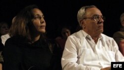 En esta foto de archivo Mariela Castro y el historiador Eusebio Leal.