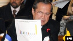 El canciller de Ecuador, Ricardo Patiño, interviniendo ante la Asamblea General de la Organización de Estados Americanos (OEA). 