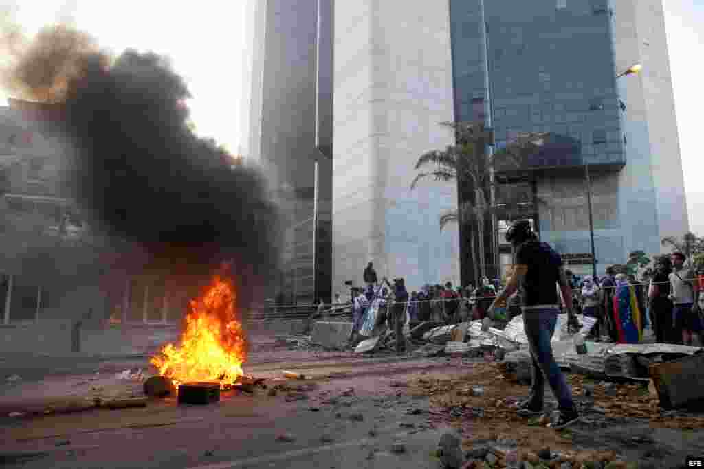 PROTESTA CONTRA EL GOBIERNO VENEZOLANO