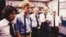 Jason Robards (c) interpreta a Ben Bradlee, director del Washington Post, en el filme "Todos los hombres del Presidente".