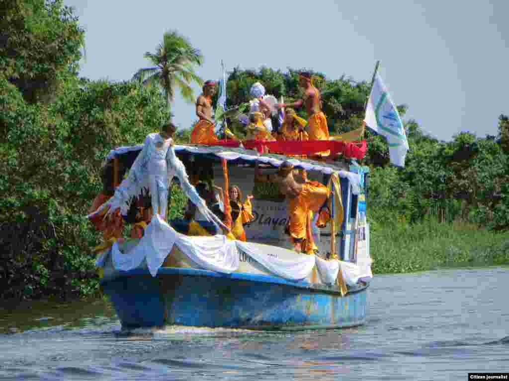 Reporta Cuba Recreación Carnaval Acuático Morón Foto Nilo Alejandro