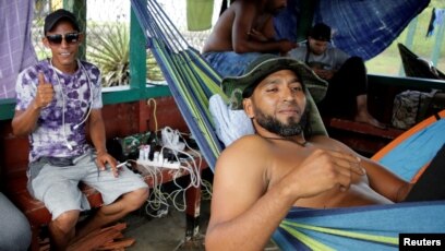 Cubanos apresados en Surinam tras protesta ya han sido liberados