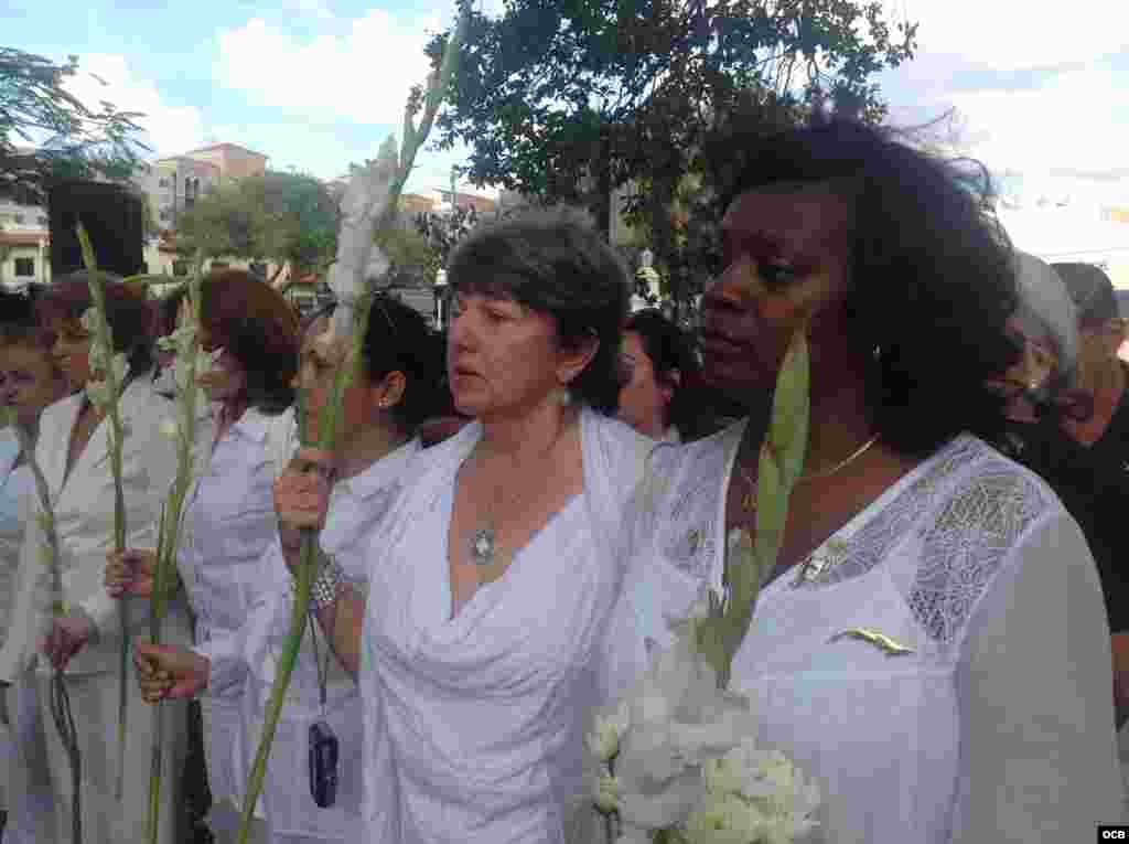 Las Damas de Blanco en la vigilia en Coral Gables