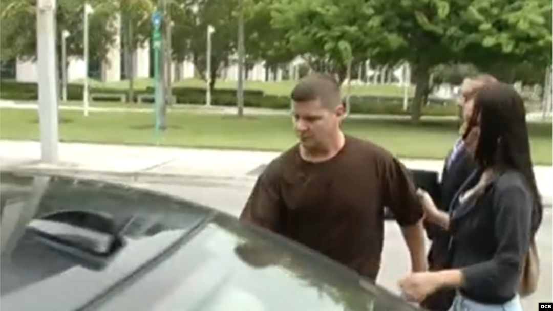 Gilberto Suárez, a la salida de la Corte Federal de Miami.