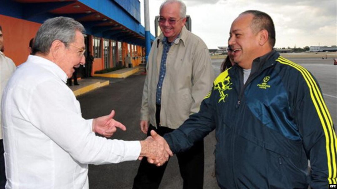 Raúl Castro recibe en La Habana al presidente de la Asamblea Nacional venezolana, Diosdado Cabello