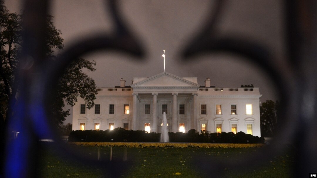 Vista de la Casa Blanca tras el paso del ciclón tropical "Sandy" en Washington (Estados Unidos).