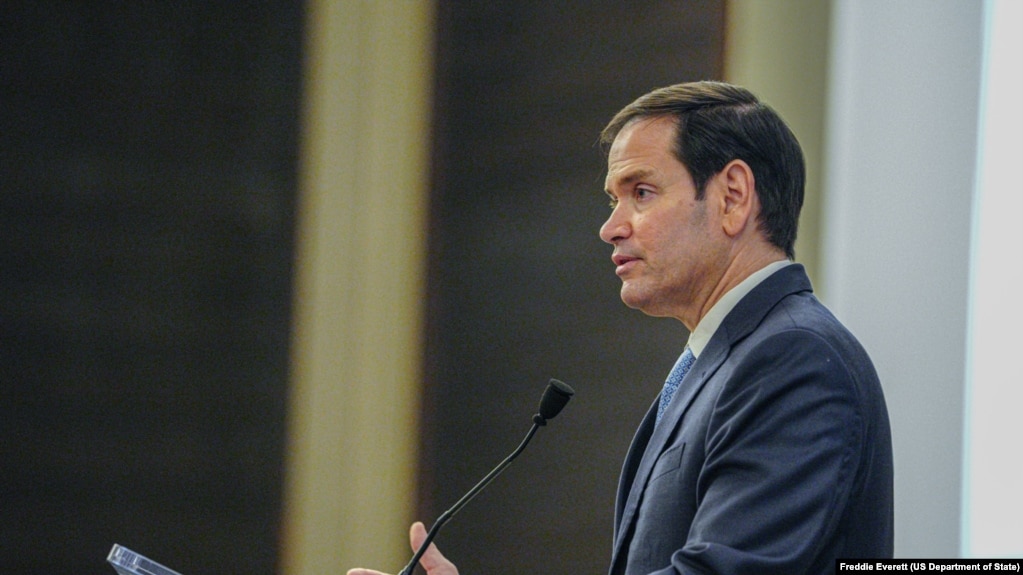 El secretario Marco Rubio visita la Embajada de Estados Unidos en Jerusalén, Israel, el 24 de octubre de 2025. (Foto oficial del Departamento de Estado por Freddie Everett)