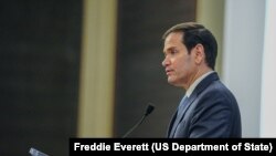 El secretario Marco Rubio visita la Embajada de Estados Unidos en Jerusalén, Israel, el 24 de octubre de 2025. (Foto oficial del Departamento de Estado por Freddie Everett)