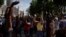 Cubanos protestan contra el gobierno, el 11 de julio, en una calle de La Habana. REUTERS/Alexandre Meneghini