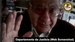 El exembajador estadounidense, nacido en Colombia, obtuvo su ciudadanía ocultando deliberadamente que desde 1973 actuaba como agente de inteligencia de Cuba.