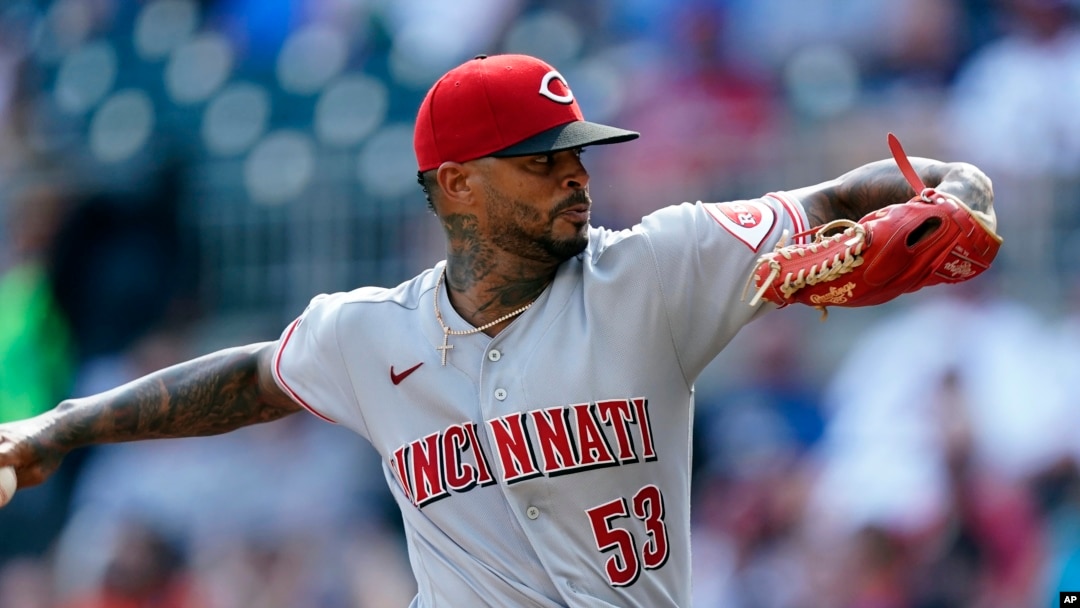 El serpentinero cubano de los Rojos de Cincinnati, Vladimir Gutiérrez. (AP/John Bazemore)