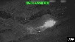 Captura de un video facilitado por el Mando Central de EE. UU. (CENTCOM) el 18 de julio de 2026, muestra a las fuerzas estadounidenses lanzando —por octava noche consecutiva— ataques de precisión dirigidos contra capacidades militares iraníes.
