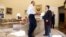 El presidente Obama con Ricardo Zúñiga, uno de sus asesores para los asuntos con Cuba.