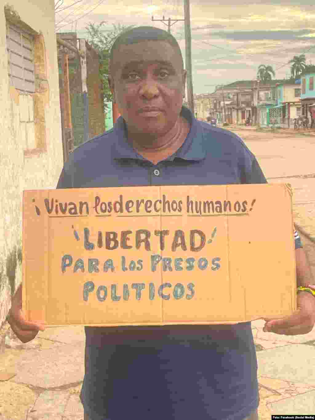 Manifestación global por los Derechos Humanos / Iván Hernández Carrilo preso de conciencia del Grupo de los 75 en Colón, Matanzas.