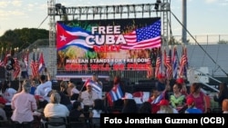 Miles de cubanos asistieron al evento Free Cuba, celebrado el 24 de marzo de 2026 en la ciudad de Hialeah.