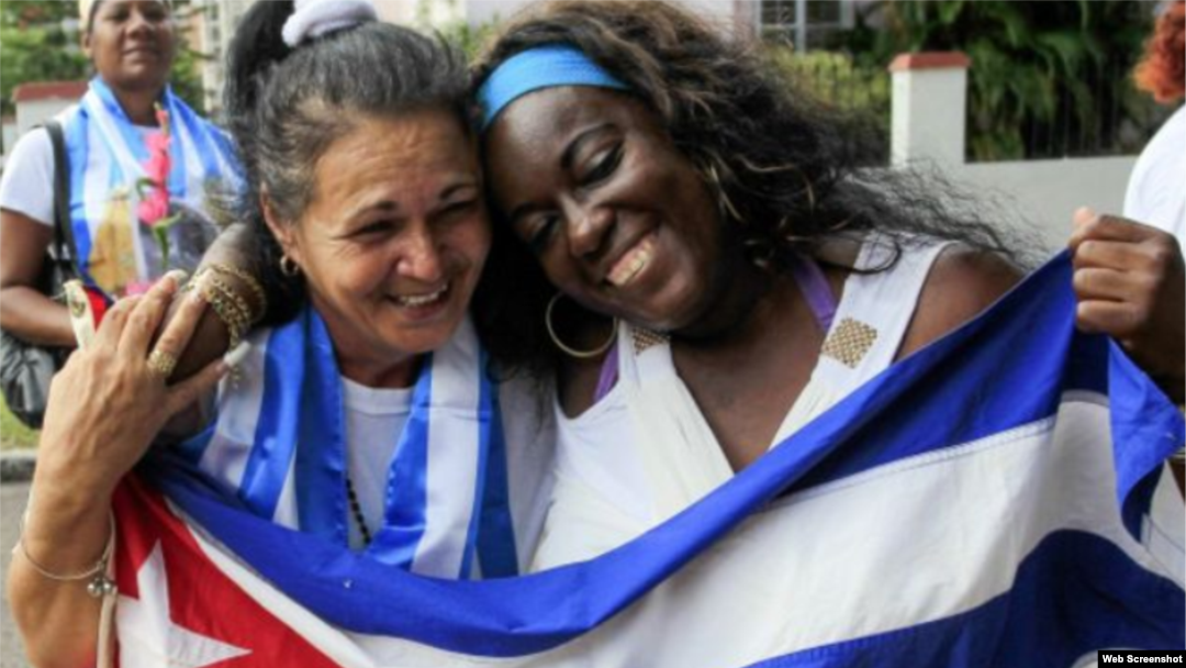 Cubanos recién excarcelados.