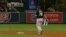 Abreu conectó un doble.