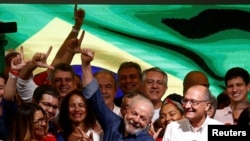 Luiz Inácio Lula da Silva celebra su victoria el 30 de octubre de 2022. (Carla Carniel/Reuters).