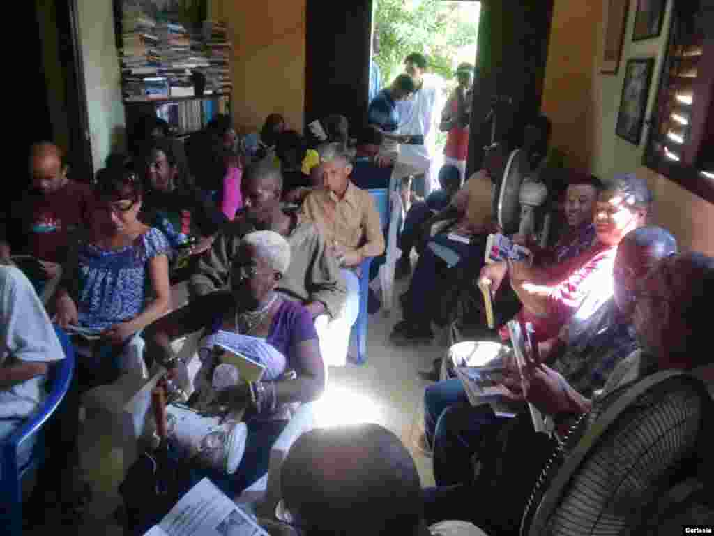 Jornada en el D&iacute;a Internacional por la Eliminaci&oacute;n de la Discriminaci&oacute;n Racial celebrada el 22 de marzo de 2012 en la sede del Comit&eacute; Ciudadanos por la Integraci&oacute;n Racial (CIR), en el Vedado, Cuba.