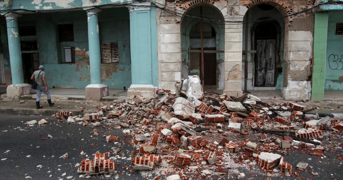 Devastación tras huracán Rafael: Más de 400 derrumbes en La Habana y ...
