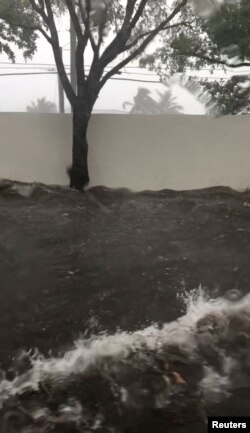 Una calle inundada en Fort Lauderdale el 12 de abril de 2023.Courtesy of Dawn Grayson/via REUTERS.