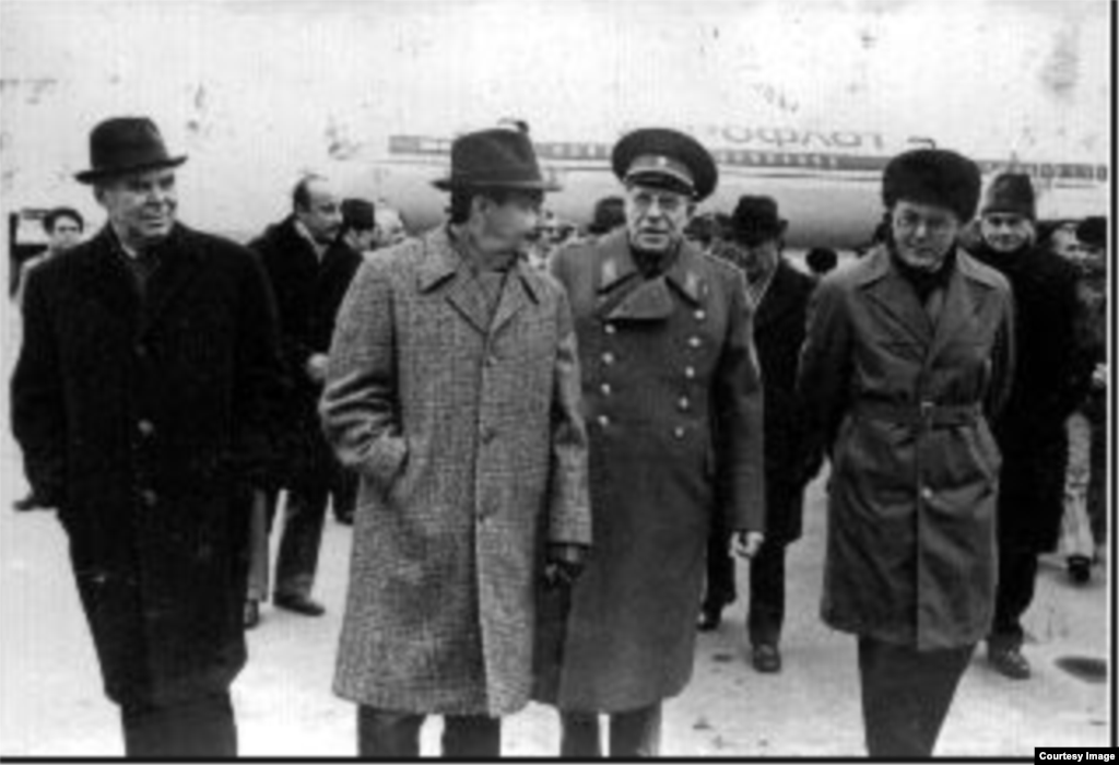 Raúl Castro llega a Moscú (1977). 